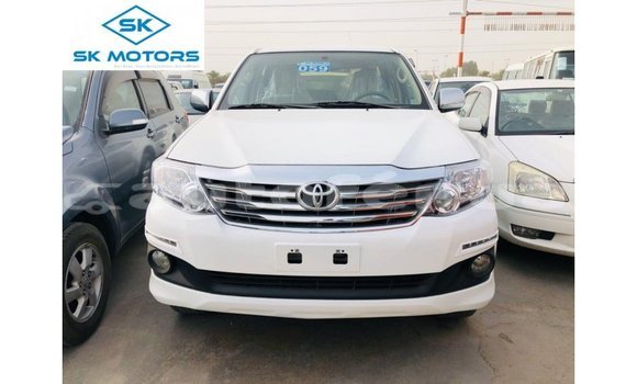 Acheter Import Voiture Toyota Fortuner Blanc à Import - Dubai, Marquesas Acheter Import Voiture Toyota Fortuner Blanc à Import - Dubai, Marquesas