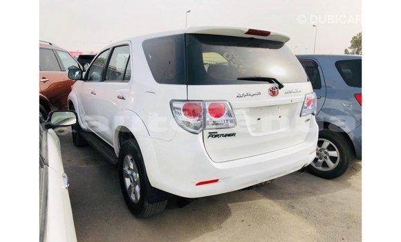 Acheter Import Voiture Toyota Fortuner Blanc à Import - Dubai, Marquesas Acheter Import Voiture Toyota Fortuner Blanc à Import - Dubai, Marquesas