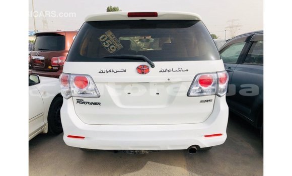 Acheter Import Voiture Toyota Fortuner Blanc à Import - Dubai, Marquesas Acheter Import Voiture Toyota Fortuner Blanc à Import - Dubai, Marquesas