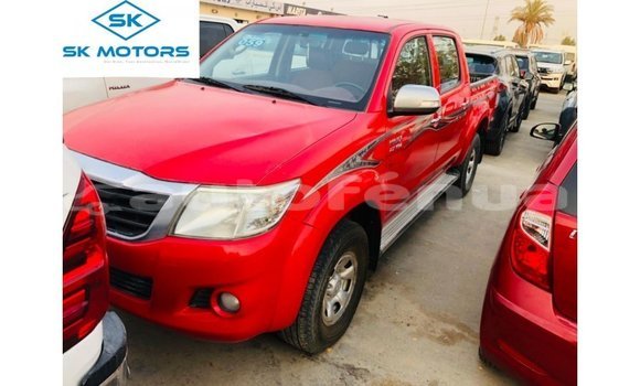 Acheter Import Voiture Toyota Hilux Rouge à Import - Dubai, Marquesas