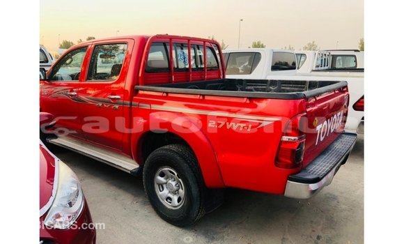 Acheter Import Voiture Toyota Hilux Rouge à Import - Dubai, Marquesas Acheter Import Voiture Toyota Hilux Rouge à Import - Dubai, Marquesas