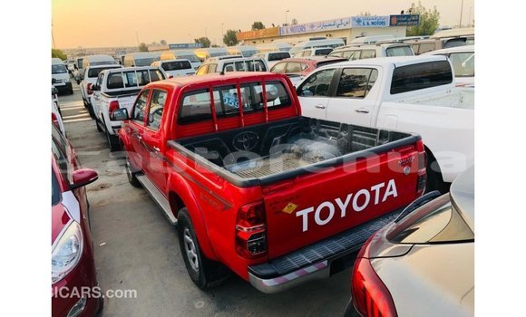 Acheter Import Voiture Toyota Hilux Rouge à Import - Dubai, Marquesas Acheter Import Voiture Toyota Hilux Rouge à Import - Dubai, Marquesas