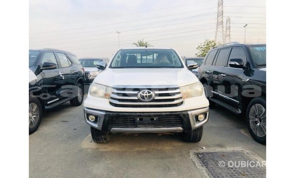 Acheter Import Voiture Toyota Hilux Blanc à Import - Dubai, Marquesas Acheter Import Voiture Toyota Hilux Blanc à Import - Dubai, Marquesas