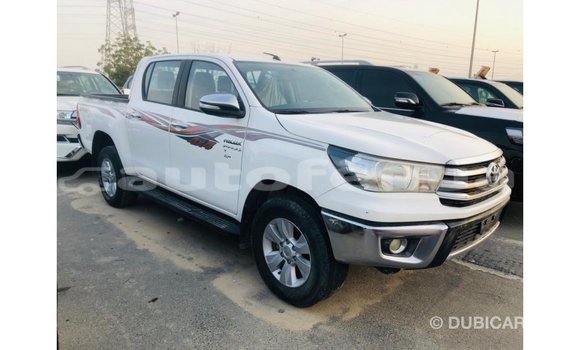 Acheter Import Voiture Toyota Hilux Blanc à Import - Dubai, Marquesas Acheter Import Voiture Toyota Hilux Blanc à Import - Dubai, Marquesas
