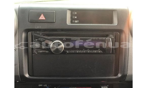 Acheter Import Voiture Toyota Land Cruiser Blanc à Import - Dubai, Marquesas Acheter Import Voiture Toyota Land Cruiser Blanc à Import - Dubai, Marquesas