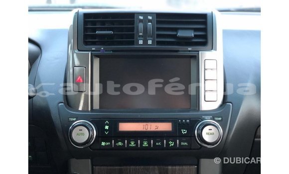 Acheter Import Voiture Toyota Prado Blanc à Import - Dubai, Marquesas Acheter Import Voiture Toyota Prado Blanc à Import - Dubai, Marquesas