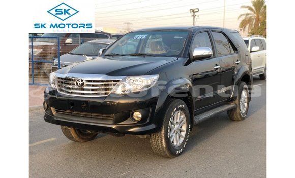 Acheter Import Voiture Toyota Fortuner Noir à Import - Dubai, Marquesas