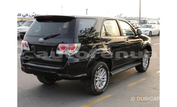 Acheter Import Voiture Toyota Fortuner Noir à Import - Dubai, Marquesas Acheter Import Voiture Toyota Fortuner Noir à Import - Dubai, Marquesas