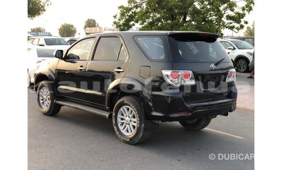 Acheter Import Voiture Toyota Fortuner Noir à Import - Dubai, Marquesas Acheter Import Voiture Toyota Fortuner Noir à Import - Dubai, Marquesas