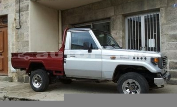 Buy Used Toyota Pickup Other Car in Moorea in Moorea Buy Used Toyota Pickup Other Car in Moorea in Moorea