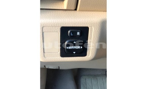 Acheter Import Voiture Toyota Yaris Blanc à Import - Dubai, Marquesas Acheter Import Voiture Toyota Yaris Blanc à Import - Dubai, Marquesas