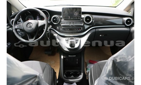 Acheter Import Voiture Mercedes-Benz 250 Noir à Import - Dubai, Marquesas Acheter Import Voiture Mercedes-Benz 250 Noir à Import - Dubai, Marquesas