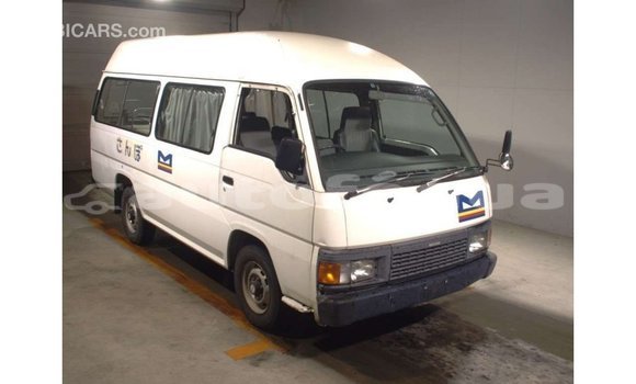 Buy Import Nissan Caravan White Car in Import - Dubai in Marquesas Buy Import Nissan Caravan White Car in Import - Dubai in Marquesas
