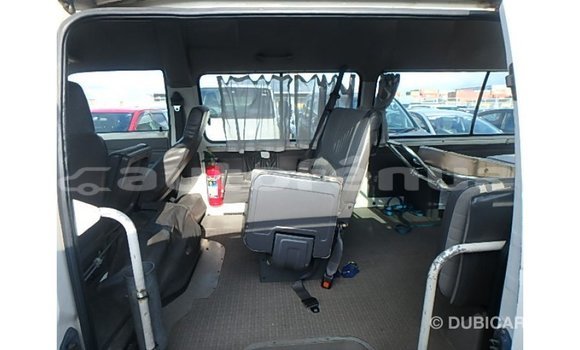 Buy Import Nissan Caravan White Car in Import - Dubai in Marquesas Buy Import Nissan Caravan White Car in Import - Dubai in Marquesas