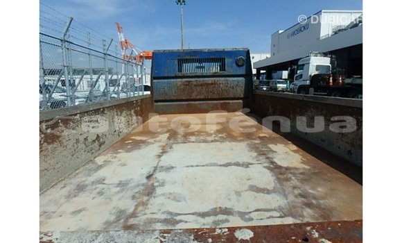 Buy Import Mazda 3 Blue Car in Import - Dubai in Marquesas Buy Import Mazda 3 Blue Car in Import - Dubai in Marquesas