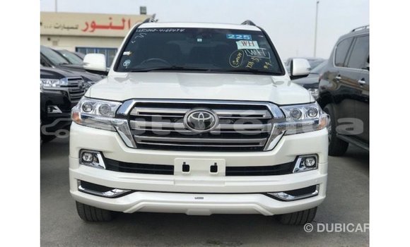 Buy Import Toyota Land Cruiser White Car in Import - Dubai in Marquesas Buy Import Toyota Land Cruiser White Car in Import - Dubai in Marquesas