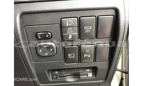 Buy Import Toyota Land Cruiser White Car in Import - Dubai in Marquesas Buy Import Toyota Land Cruiser White Car in Import - Dubai in Marquesas