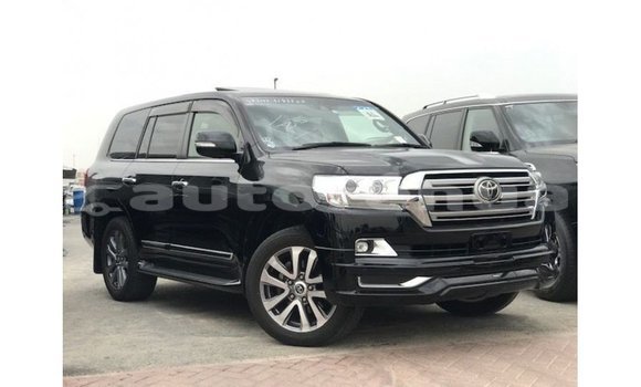 Acheter Import Voiture Toyota Land Cruiser Noir à Import - Dubai, Marquesas