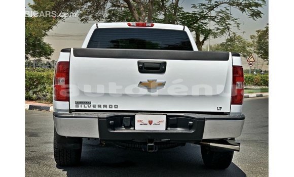 Buy Import Chevrolet Silverado White Car in Import - Dubai in Marquesas Buy Import Chevrolet Silverado White Car in Import - Dubai in Marquesas