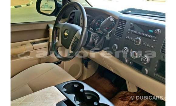 Buy Import Chevrolet Silverado White Car in Import - Dubai in Marquesas Buy Import Chevrolet Silverado White Car in Import - Dubai in Marquesas