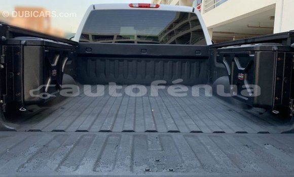 Buy Import Chevrolet Silverado White Car in Import - Dubai in Marquesas Buy Import Chevrolet Silverado White Car in Import - Dubai in Marquesas