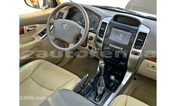 Acheter Import Voiture Toyota Prado Blanc à Import - Dubai, Marquesas Acheter Import Voiture Toyota Prado Blanc à Import - Dubai, Marquesas