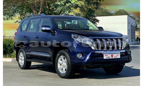 Acheter Import Voiture Toyota Prado Bleu à Import - Dubai, Marquesas