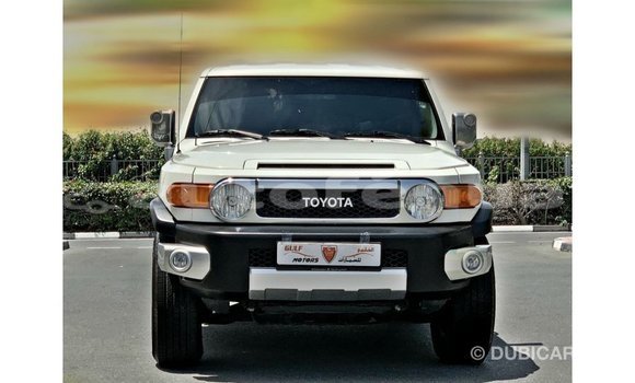 Acheter Import Voiture Toyota FJ Cruiser Blanc à Import - Dubai, Marquesas Acheter Import Voiture Toyota FJ Cruiser Blanc à Import - Dubai, Marquesas
