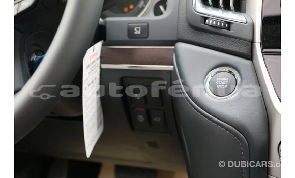 Acheter Import Voiture Toyota Land Cruiser Blanc à Import - Dubai, Marquesas Acheter Import Voiture Toyota Land Cruiser Blanc à Import - Dubai, Marquesas