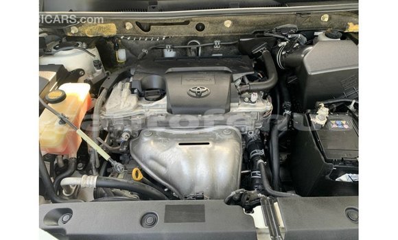 Acheter Import Voiture Toyota 4Runner Blanc à Import - Dubai, Marquesas Acheter Import Voiture Toyota 4Runner Blanc à Import - Dubai, Marquesas