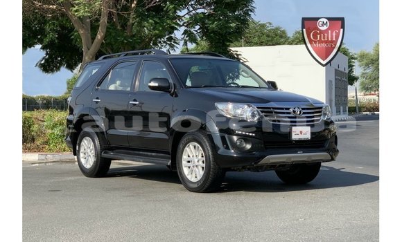 Acheter Import Voiture Toyota Fortuner Noir à Import - Dubai, Marquesas