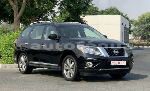 Acheter Import Voiture Nissan Pathfinder Noir à Import - Dubai, Marquesas