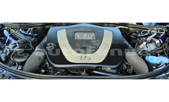 Acheter Import Voiture Mercedes-Benz 200 Bleu à Import - Dubai, Marquesas Acheter Import Voiture Mercedes-Benz 200 Bleu à Import - Dubai, Marquesas