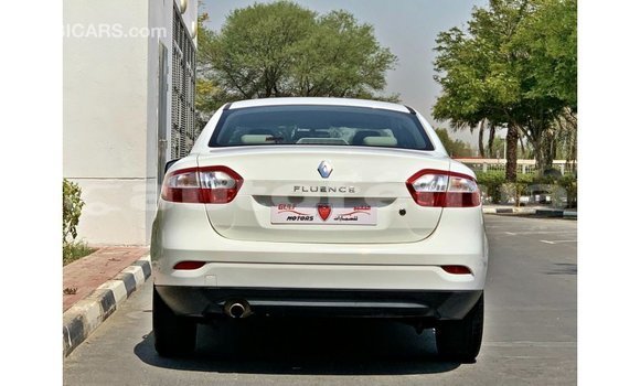 Acheter Import Voiture Renault Fluence Blanc à Import - Dubai, Marquesas Acheter Import Voiture Renault Fluence Blanc à Import - Dubai, Marquesas