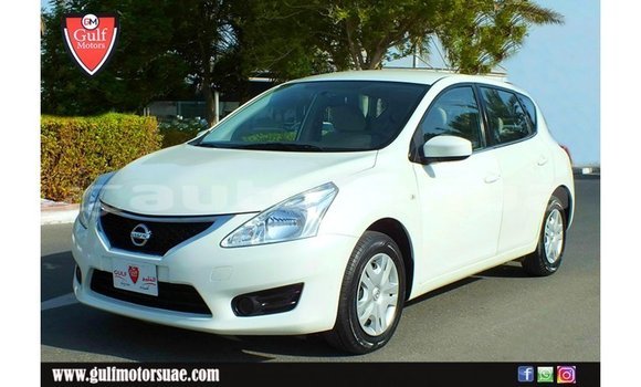 Acheter Import Voiture Nissan Tiida Blanc à Import - Dubai, Marquesas