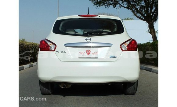 Acheter Import Voiture Nissan Tiida Blanc à Import - Dubai, Marquesas Acheter Import Voiture Nissan Tiida Blanc à Import - Dubai, Marquesas