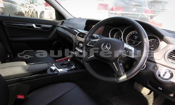 Buy Import Mercedes-Benz 200 White Car in Import - Dubai in Marquesas Buy Import Mercedes-Benz 200 White Car in Import - Dubai in Marquesas