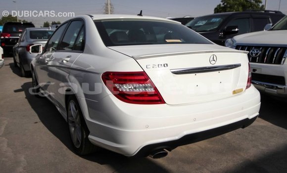 Buy Import Mercedes-Benz 200 White Car in Import - Dubai in Marquesas Buy Import Mercedes-Benz 200 White Car in Import - Dubai in Marquesas