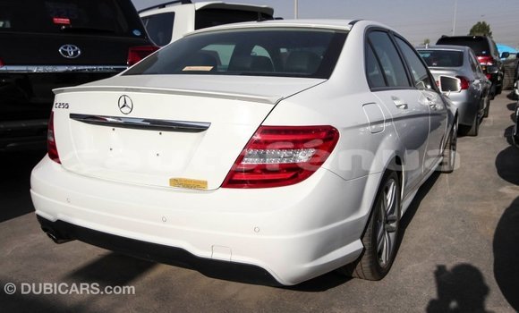 Buy Import Mercedes-Benz 200 White Car in Import - Dubai in Marquesas Buy Import Mercedes-Benz 200 White Car in Import - Dubai in Marquesas
