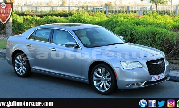 Acheter Import Voiture Chrysler 300 Autre à Import - Dubai, Marquesas