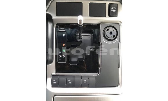 Buy Import Toyota Land Cruiser White Car in Import - Dubai in Marquesas Buy Import Toyota Land Cruiser White Car in Import - Dubai in Marquesas