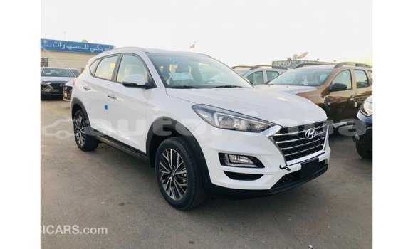 Acheter Import Voiture Hyundai Tucson Blanc à Import - Dubai, Marquesas Acheter Import Voiture Hyundai Tucson Blanc à Import - Dubai, Marquesas