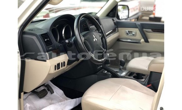 Acheter Import Voiture Mitsubishi Pajero Blanc à Import - Dubai, Marquesas Acheter Import Voiture Mitsubishi Pajero Blanc à Import - Dubai, Marquesas