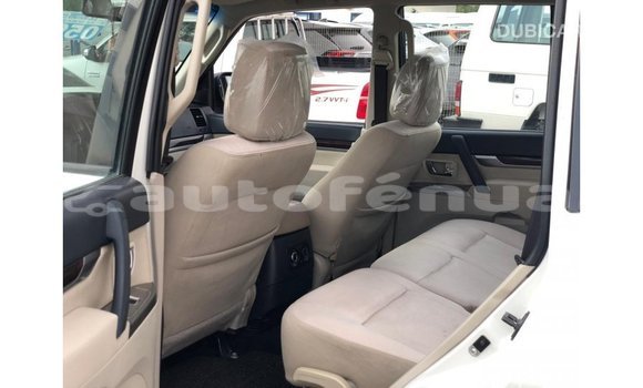 Acheter Import Voiture Mitsubishi Pajero Blanc à Import - Dubai, Marquesas Acheter Import Voiture Mitsubishi Pajero Blanc à Import - Dubai, Marquesas