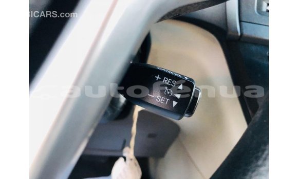 Acheter Import Voiture Toyota Sienna Blanc à Import - Dubai, Marquesas Acheter Import Voiture Toyota Sienna Blanc à Import - Dubai, Marquesas