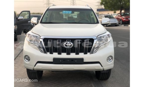 Acheter Import Voiture Toyota Prado Blanc à Import - Dubai, Marquesas Acheter Import Voiture Toyota Prado Blanc à Import - Dubai, Marquesas