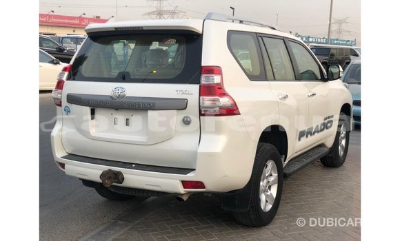 Acheter Import Voiture Toyota Prado Blanc à Import - Dubai, Marquesas Acheter Import Voiture Toyota Prado Blanc à Import - Dubai, Marquesas