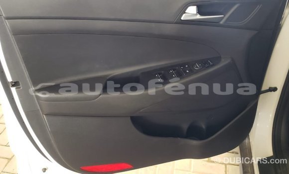 Acheter Import Voiture Hyundai Tucson Blanc à Import - Dubai, Marquesas Acheter Import Voiture Hyundai Tucson Blanc à Import - Dubai, Marquesas