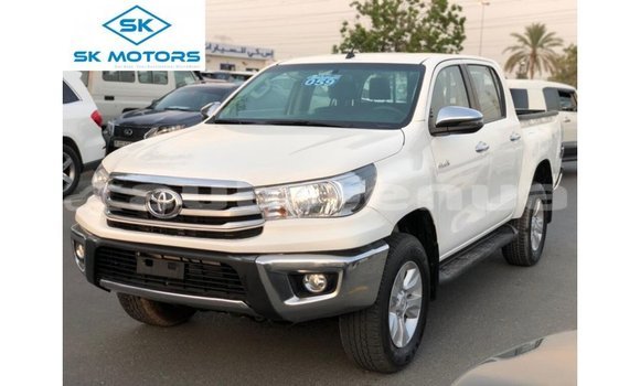 Acheter Import Voiture Toyota Hilux Blanc à Import - Dubai, Marquesas Acheter Import Voiture Toyota Hilux Blanc à Import - Dubai, Marquesas