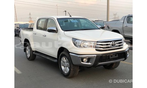 Acheter Import Voiture Toyota Hilux Blanc à Import - Dubai, Marquesas Acheter Import Voiture Toyota Hilux Blanc à Import - Dubai, Marquesas